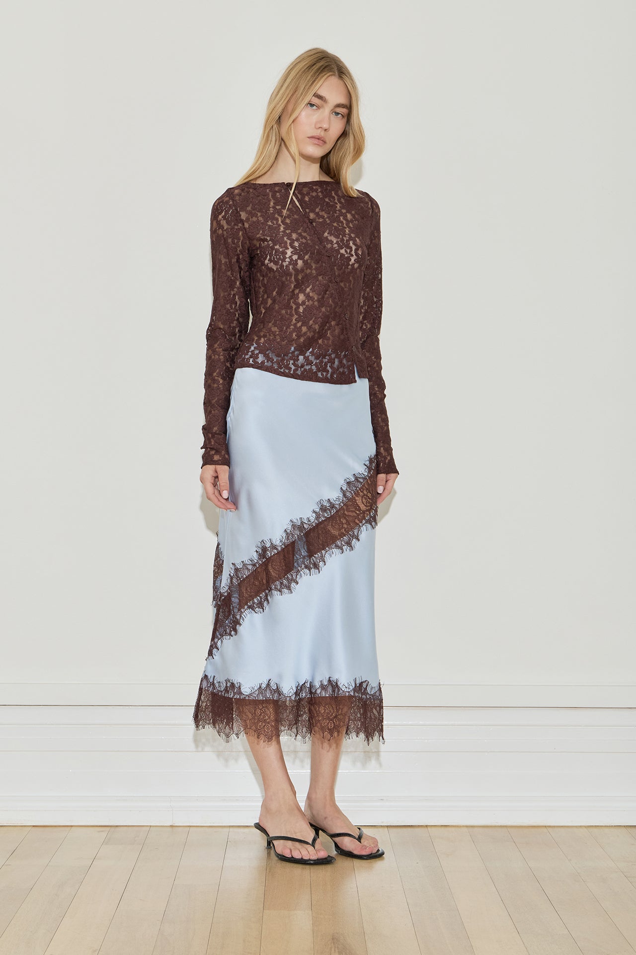 MAISON ESSENTIELE | SILK LACE MIDI SKIRT